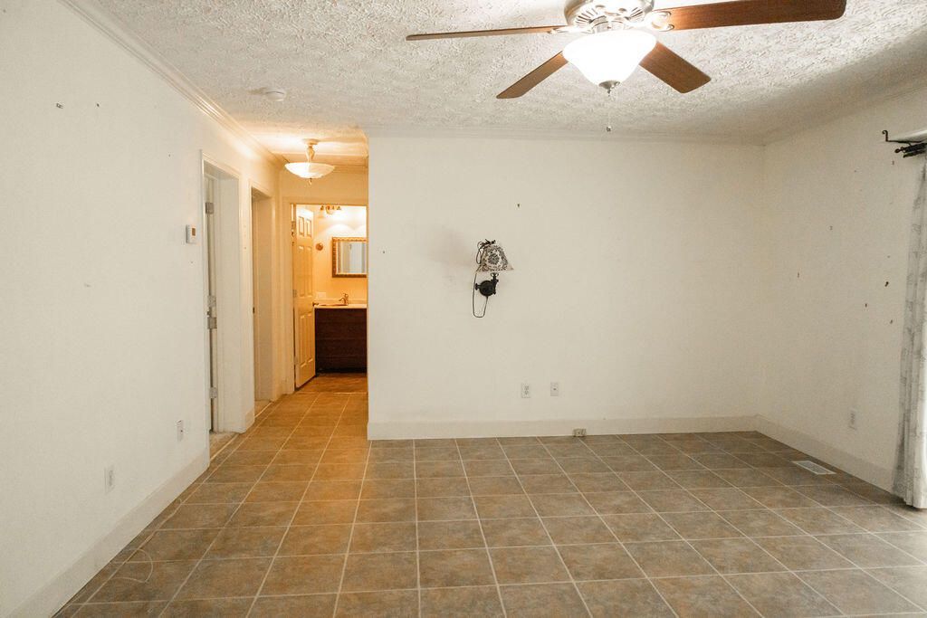 1298 Barracada Road Photo 32