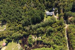 1298 Barracada Road photo 4