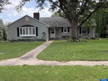 1802 L Street, Aurora, NE 68818