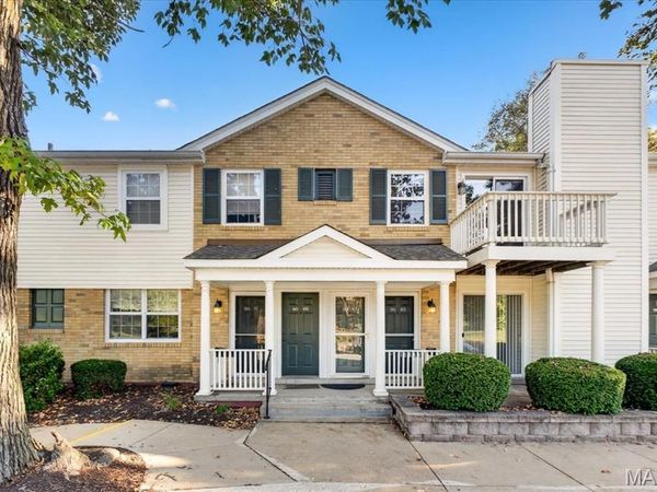 9065 Wrenwood Lane , St Louis, MO 63144