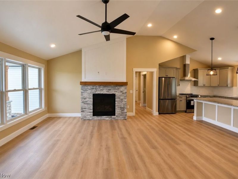 4035 Shelly Lynn Drive, New Middletown, OH 44442 Photo 3