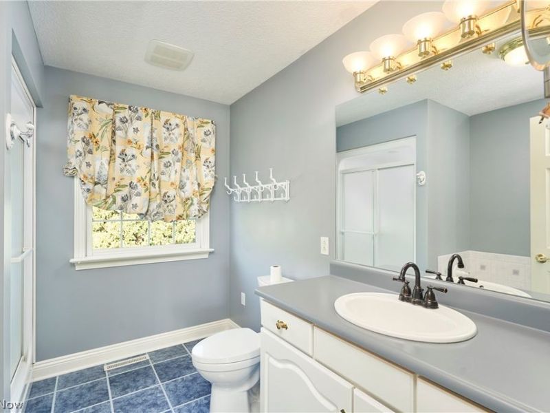 470 Augusta Drive, Akron, OH 44333 Photo 22