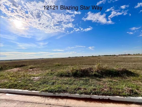 12121 Blazing Star Way, Cashion, OK 73044