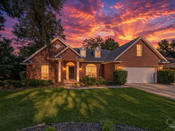 9524 Lorikeet Ln, Pensacola, FL 32507