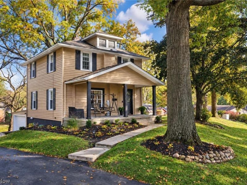 814 Thomas Circle NE, Massillon, OH 44646 Photo 1