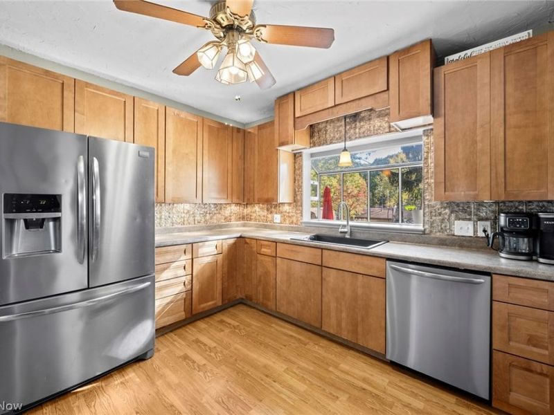 814 Thomas Circle NE, Massillon, OH 44646 Photo 15
