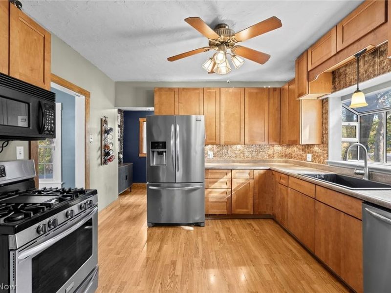814 Thomas Circle NE, Massillon, OH 44646 Photo 18