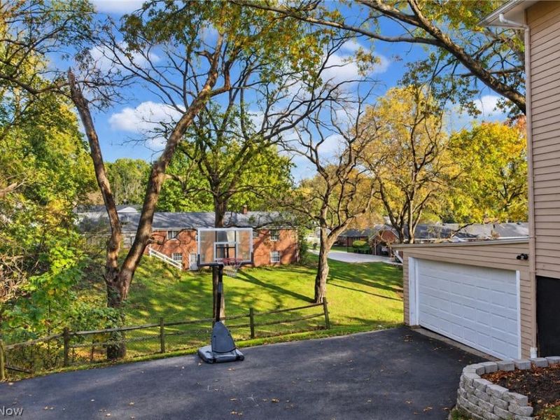 814 Thomas Circle NE, Massillon, OH 44646 Photo 5