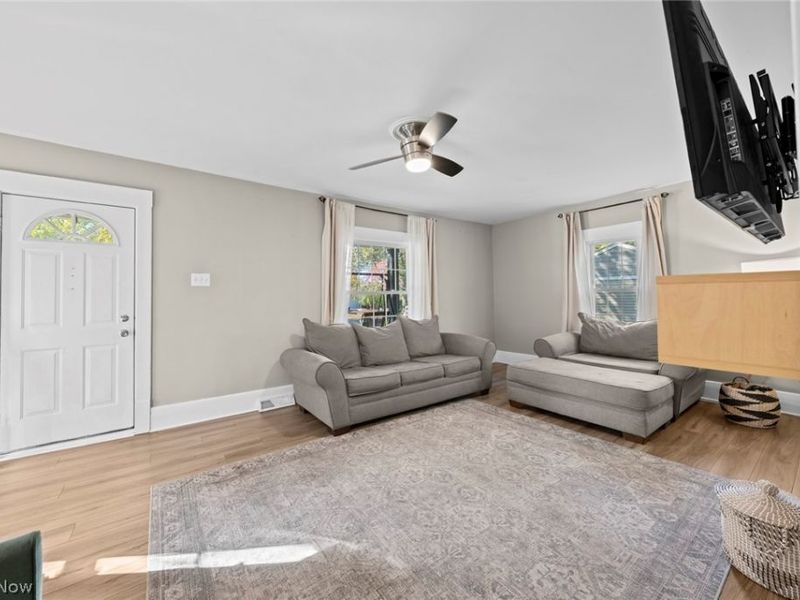 814 Thomas Circle NE, Massillon, OH 44646 Photo 9