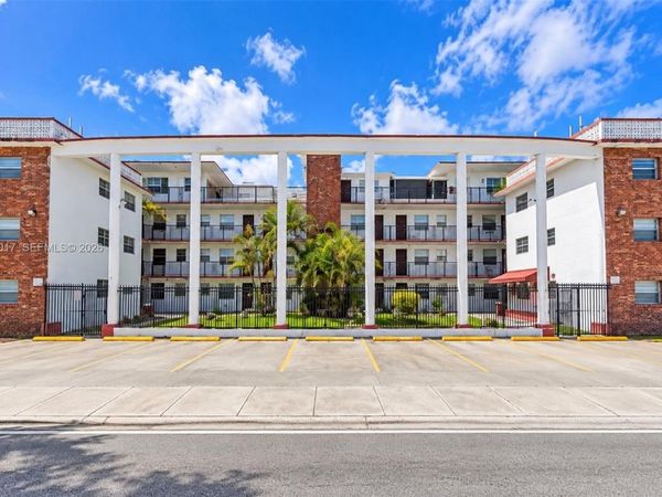 6270 W Flagler St , Unit A8, Miami, FL 33144