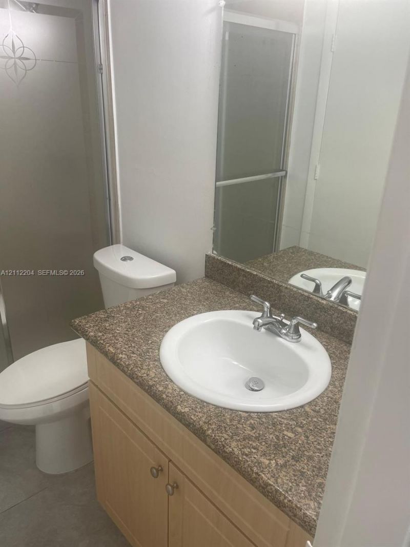 2020 NE 135th St , Unit 910, North Miami, FL 33181 Photo