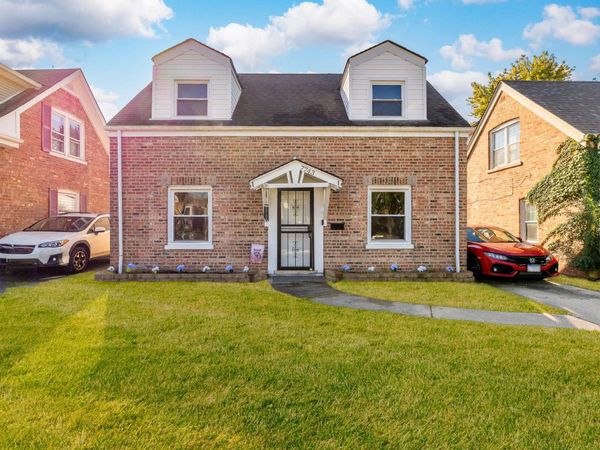 7743 W Ardmore Avenue, Chicago, IL 60631