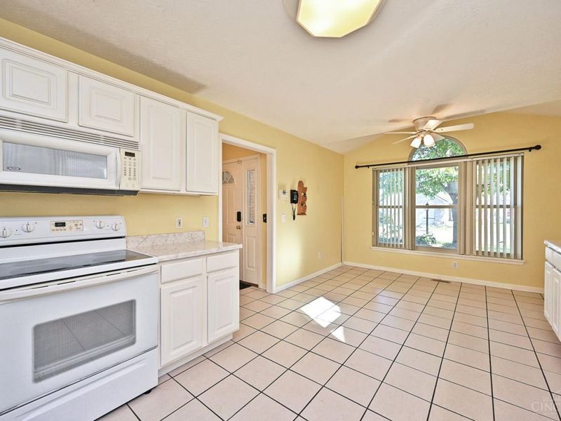1232 Lisa Renee Drive, Hamilton, OH 45013 Photo 12