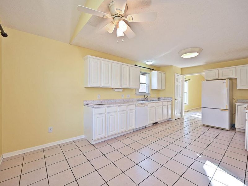 1232 Lisa Renee Drive, Hamilton, OH 45013 Photo 13