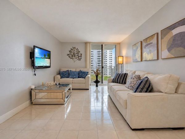 800 N Miami Ave , Unit E-902, Miami, FL 33136
