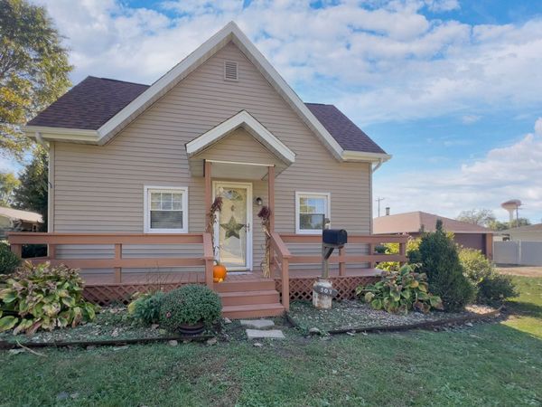 507 E Cherry Street , LeRoy, IL 61752