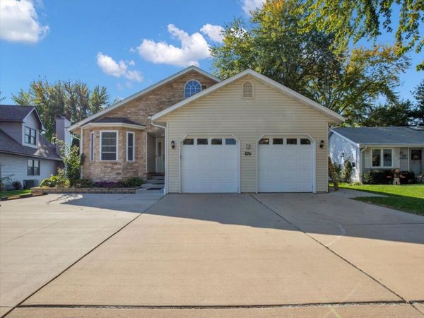 674 Candlewick Drive, Poplar Grove, IL 61065