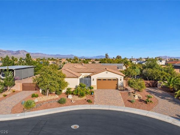 8604 Amber Autumn Street, Las Vegas, NV 89131