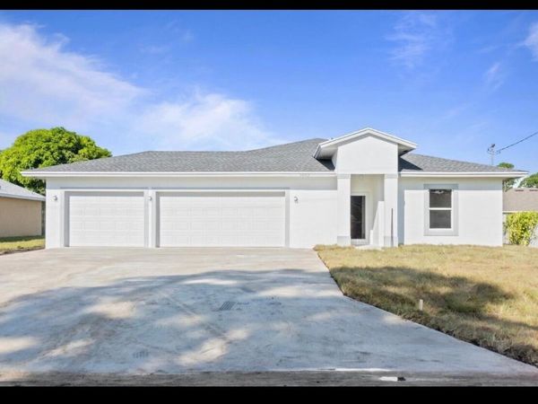 1233 SW MEDINA Avenue, Port St. Lucie, FL 34953