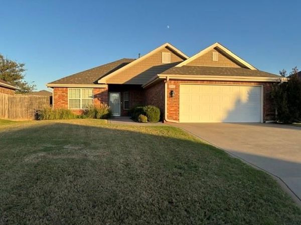 2307 Timbers Boulevard, Shawnee, OK 74804