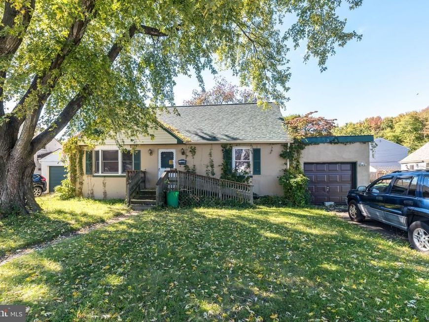 1305 Harrison Street, Bristol, PA 19007 Main Photo
