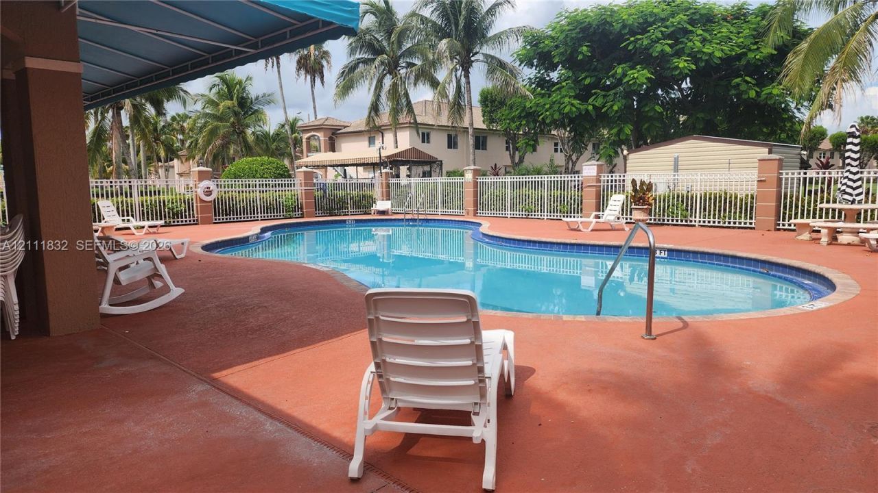 1250 SE 28th Ct , Unit 102, Homestead, FL 33035 Photo