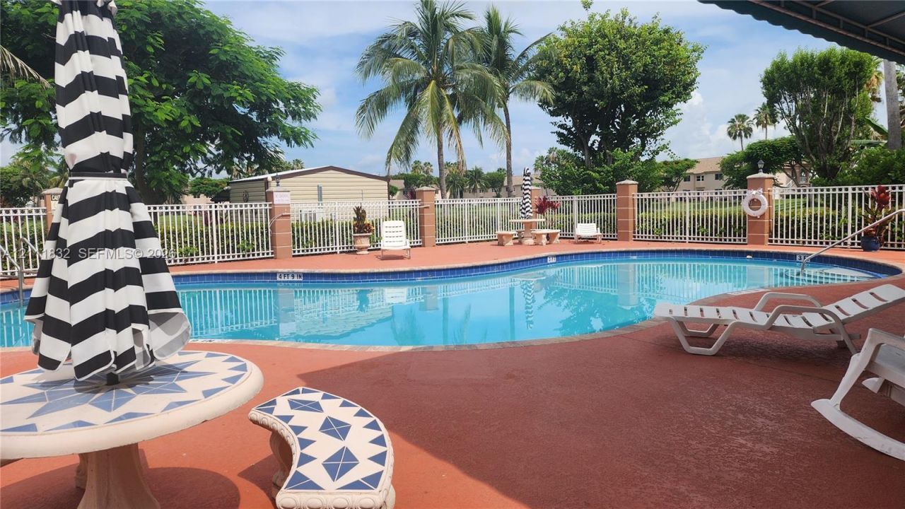 1250 SE 28th Ct , Unit 102, Homestead, FL 33035 Photo
