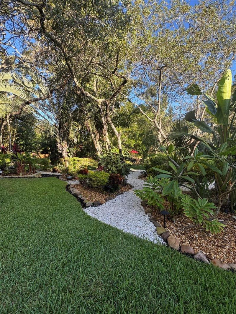 1184 Weybridge Lane, Dunedin, FL 34698 Photo