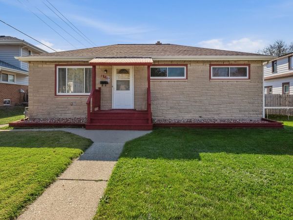 4901 W Howard Ave, Milwaukee, WI 53220