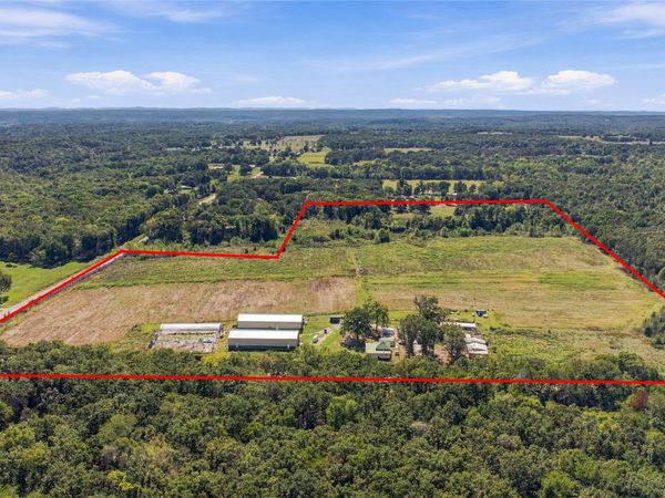 1016 Highway 82A , Tahlequah, OK 74464