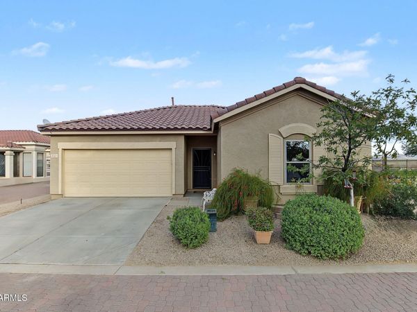 2324 E GLENEAGLE Drive, Chandler, AZ 85249