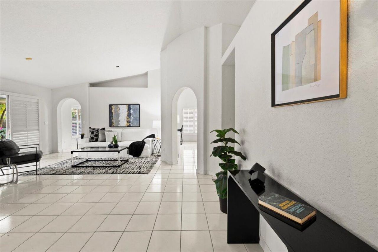 363 SW 161st Avenue, Pembroke Pines, FL 33027 Photo