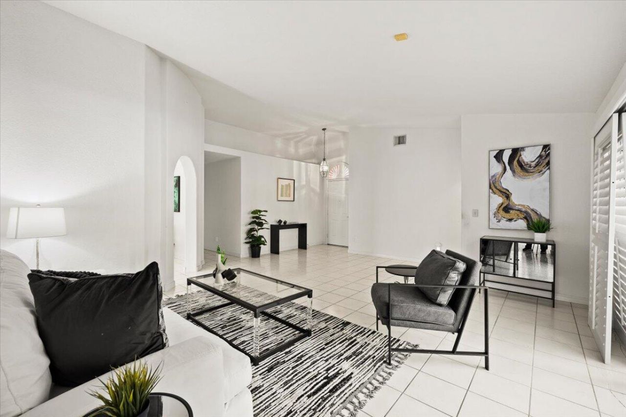 363 SW 161st Avenue, Pembroke Pines, FL 33027 Photo