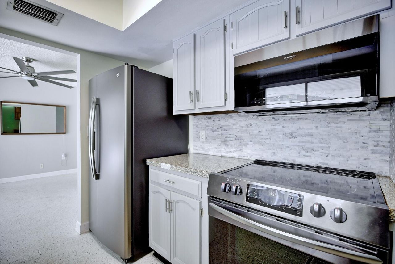 1040 Lake Lotela Drive, Avon Park, FL 33825 Photo