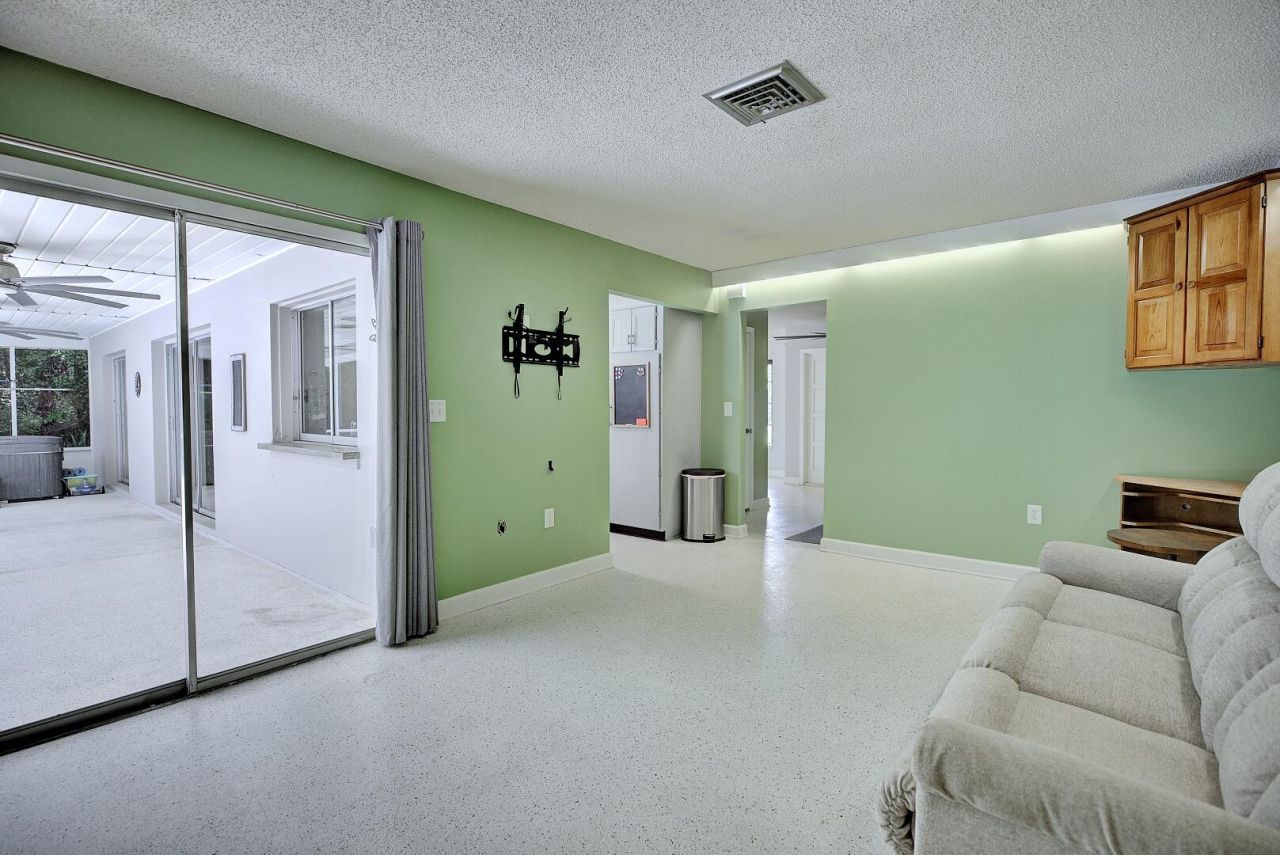 1040 Lake Lotela Drive, Avon Park, FL 33825 Photo