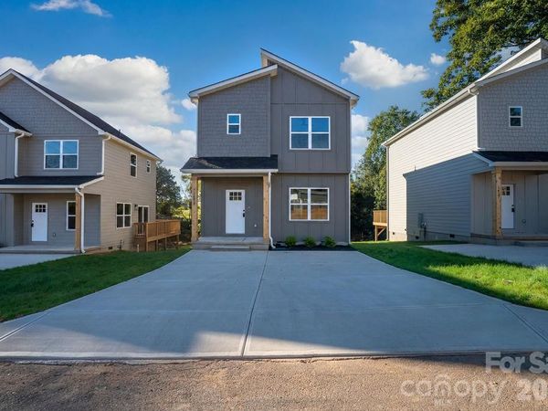 1433 10th Avenue SW, Hickory, NC 28602