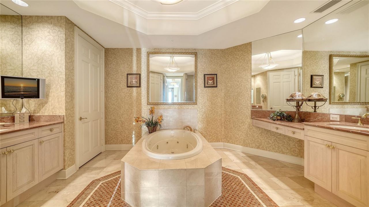 1300 Benjamin Franklin Drive, Unit 1003, Sarasota, FL 34236 Photo