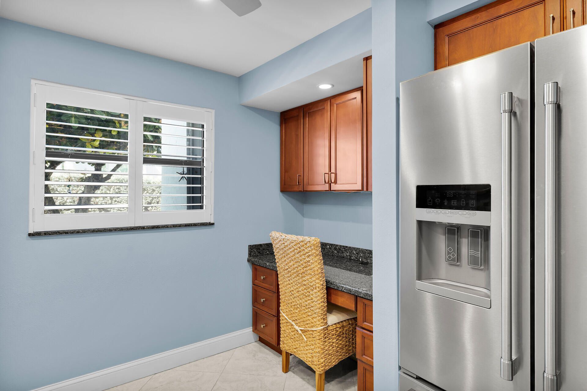 601 W Ocean Drive, Unit 302, Key Colony, FL 33051 Photo