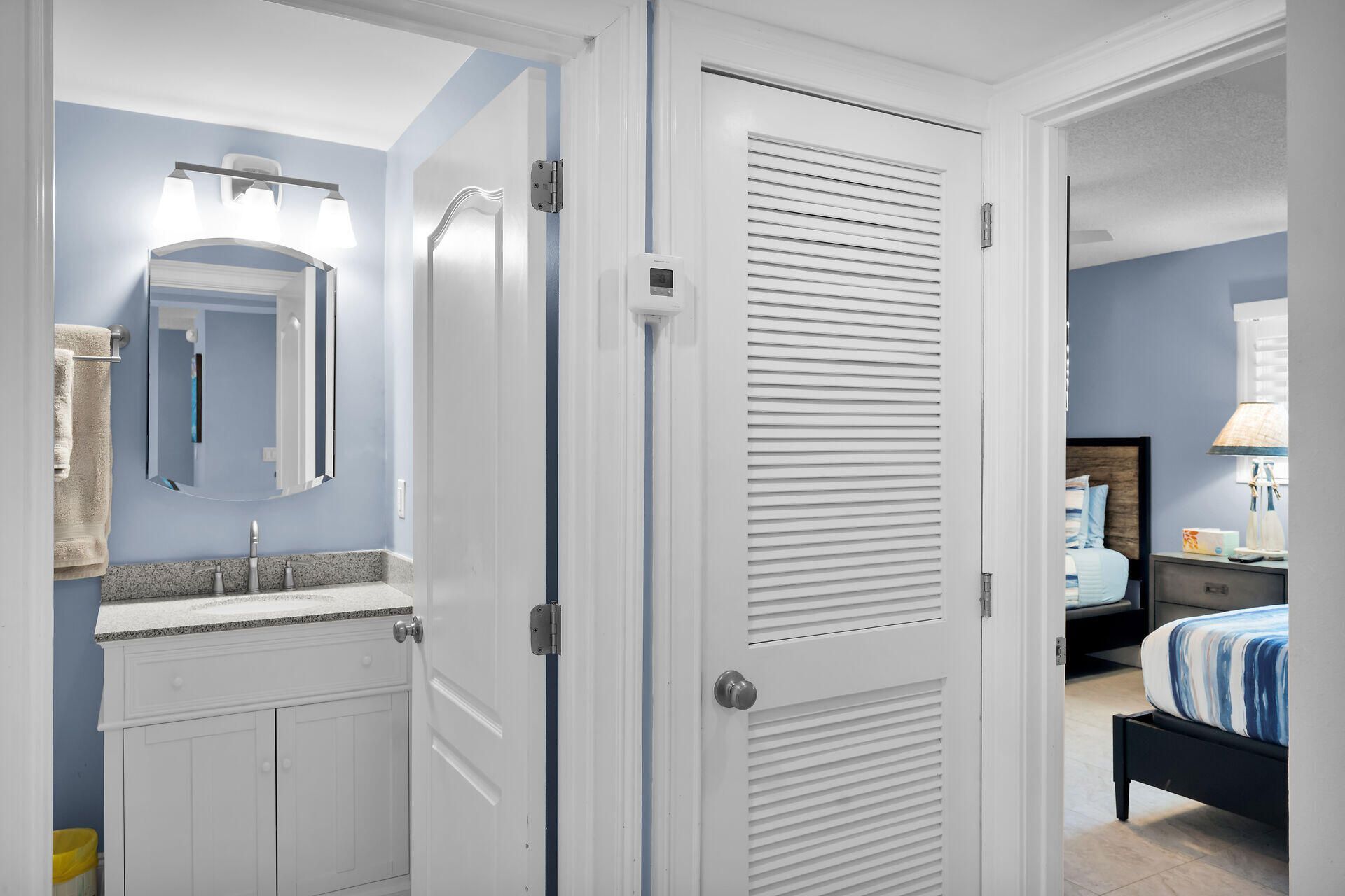 601 W Ocean Drive, Unit 302, Key Colony, FL 33051 Photo