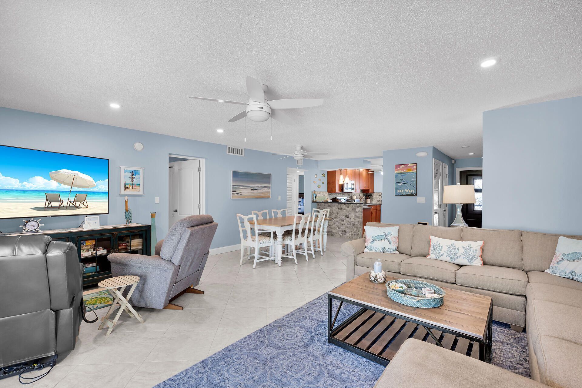 601 W Ocean Drive, Unit 302, Key Colony, FL 33051 Photo
