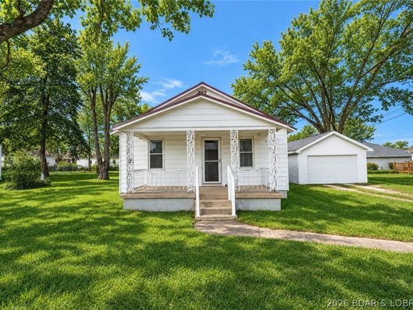 611 East 15th Street , Eldon, MO 65026