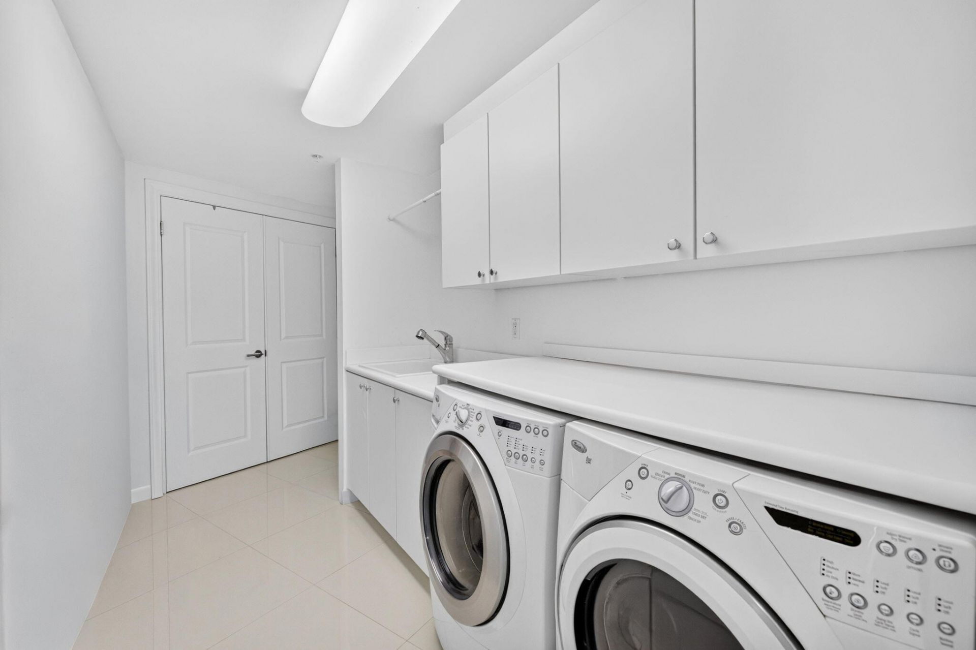 1 N Ocean Boulevard, Unit 1602, Pompano Beach, FL 33062 Photo