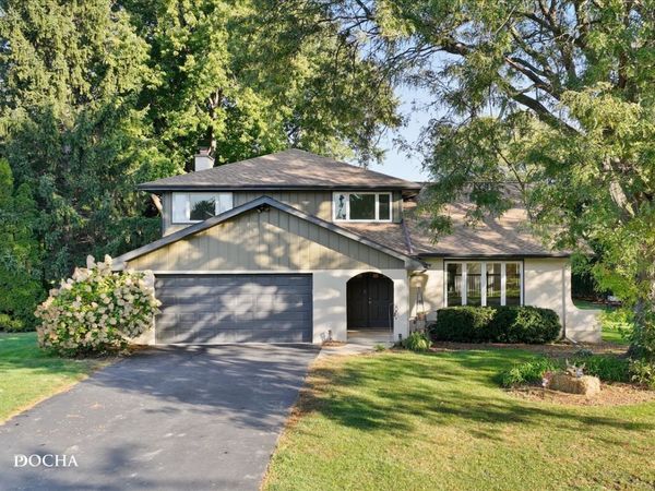 29W178 SPRING LAKE Drive, Naperville, IL 60564