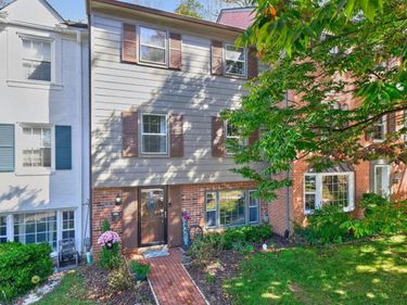15 GEORGETOWN GREEN , Charlottesville, VA 22901