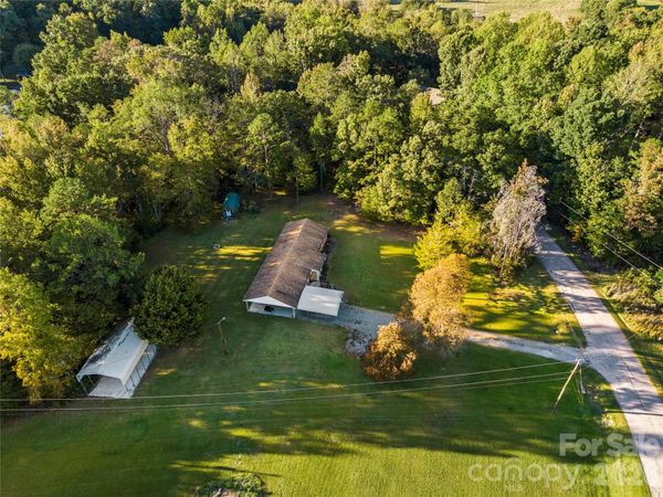 1875 Davis Circle , Clover, SC 29710