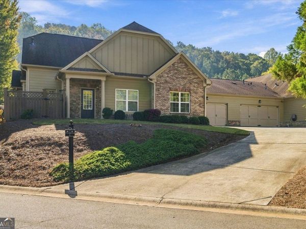 201 Glens Loop, Unit 201, Woodstock, GA 30188