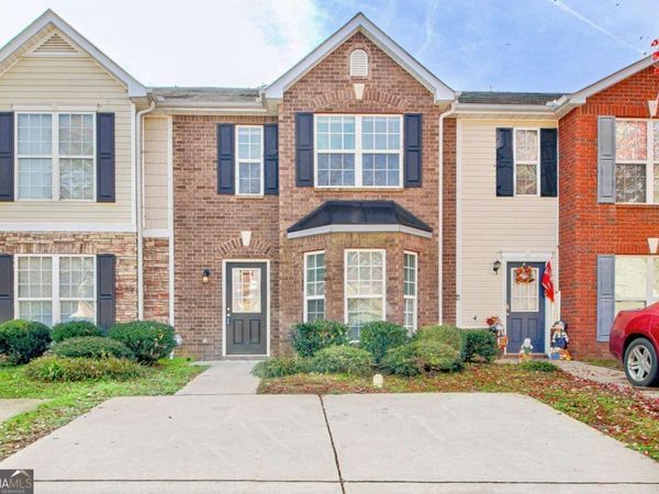 1915 Grove Way, Hampton, GA 30228