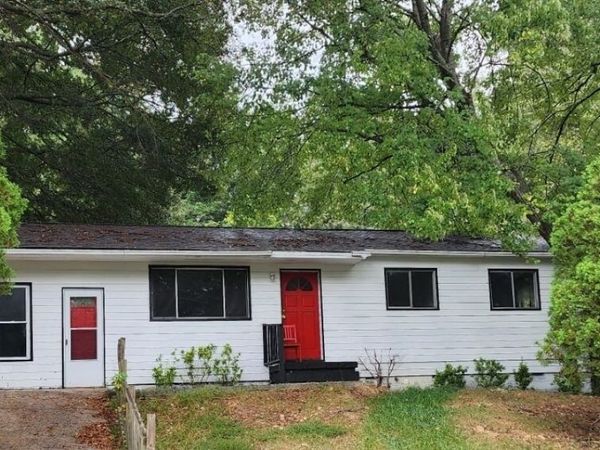 5904 Heatherwood Lane, Riverdale, GA 30296