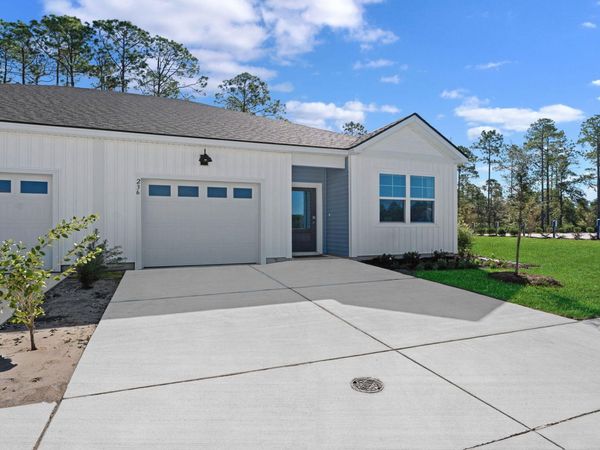241 Tupelo Honey Road , Brunswick, GA 31525