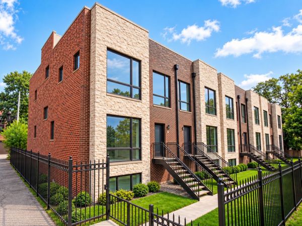 1012 E 41st Street , Chicago, IL 60653